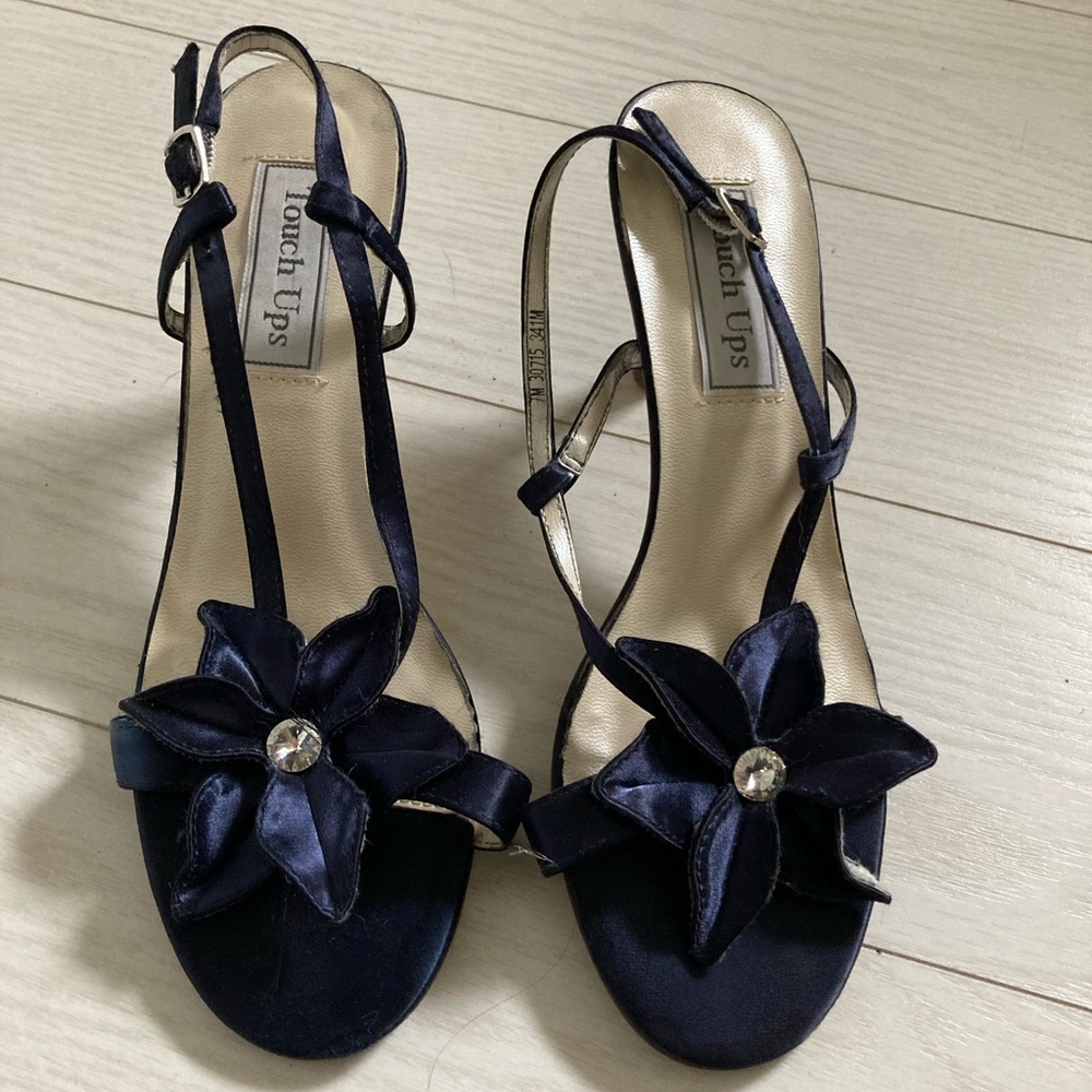 3 pairs women’s dress shoes - Picture 3 of 13